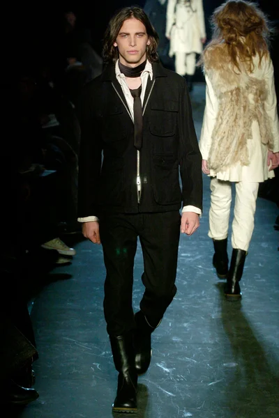 Look 14
